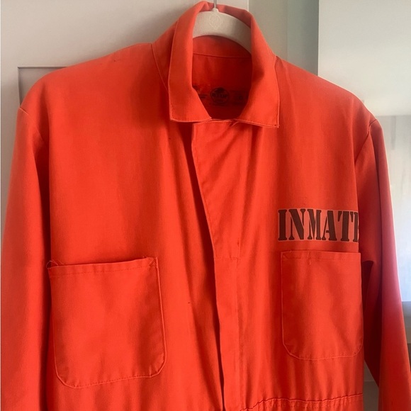 HALLOWEEN COSTUME- PRISON UNIFORM & accessories - Picture 5 of 13